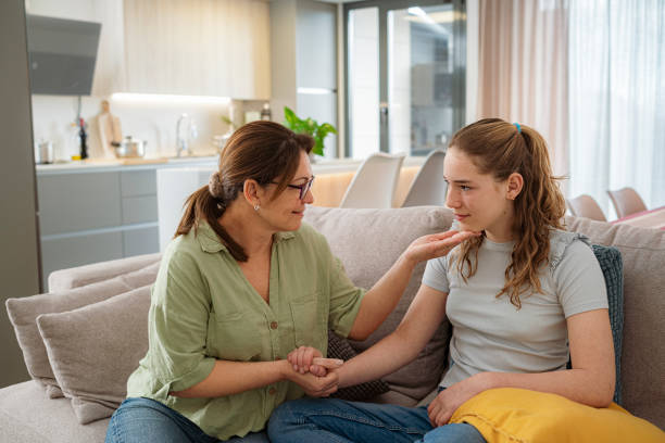 Encouraging Open Dialogue for Teen Relationships Open Dialogue for Teen Relationships